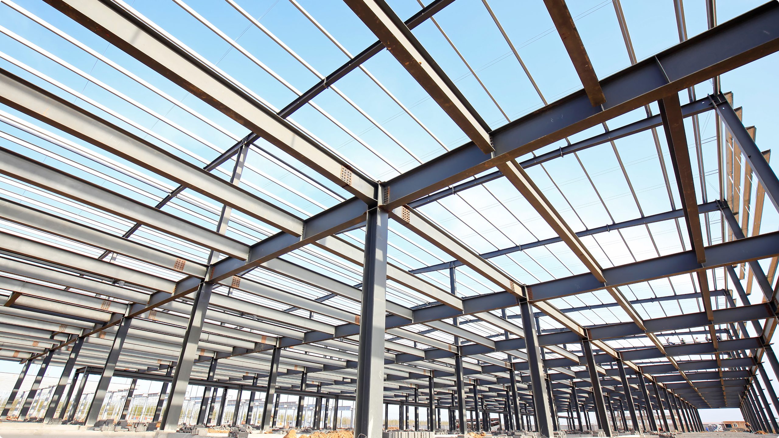 GettyImages-523701312 A large metal structure with many windows and beams.