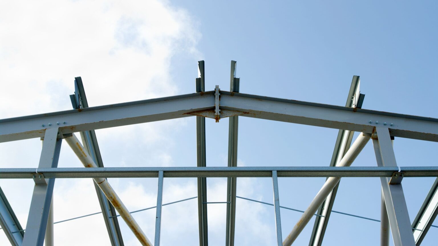GettyImages-117851711 A metal structure with two supports on top of it.